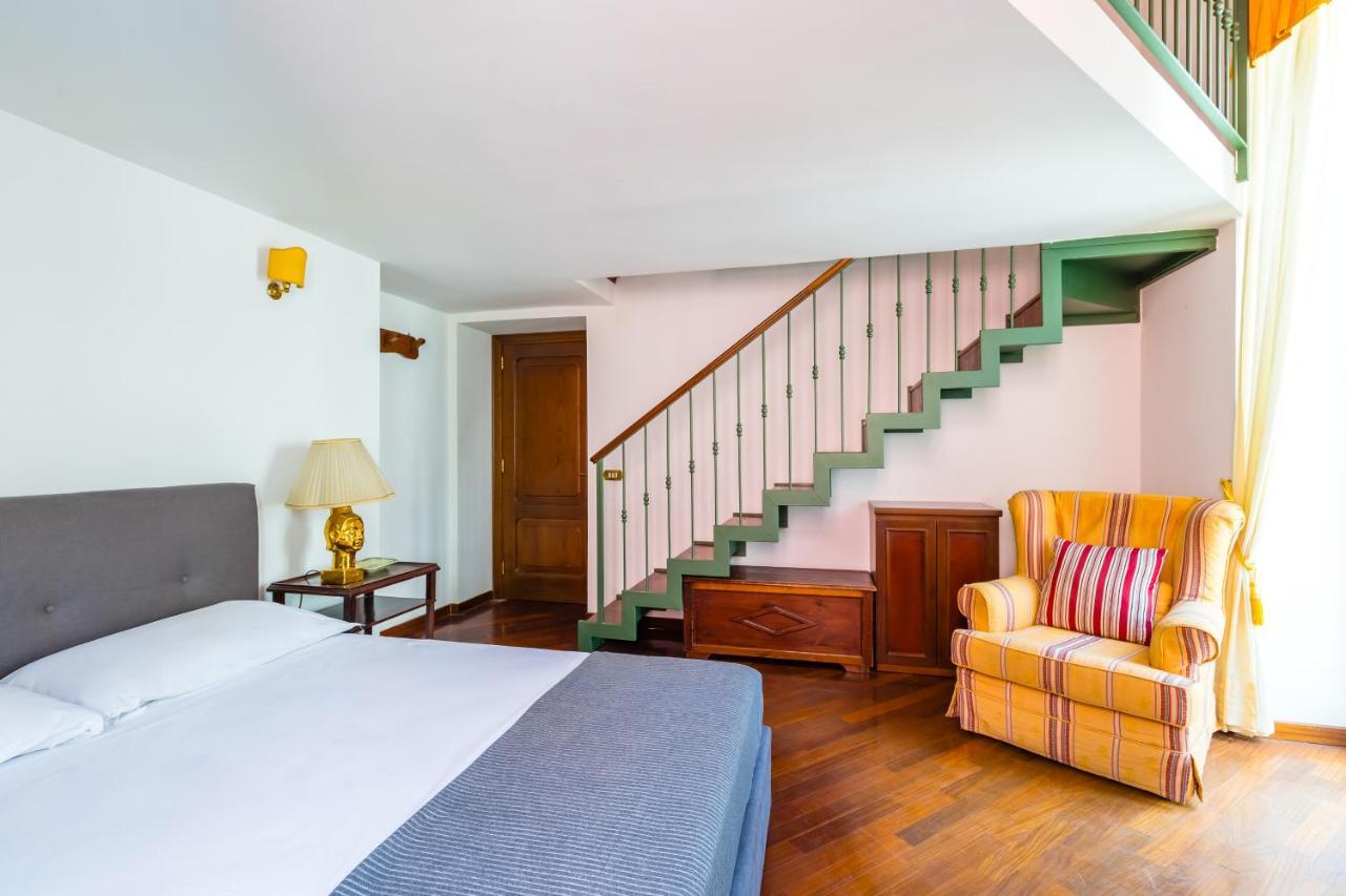 Grand Classic Apartment At San Martino By Napoliapartments 外观 照片
