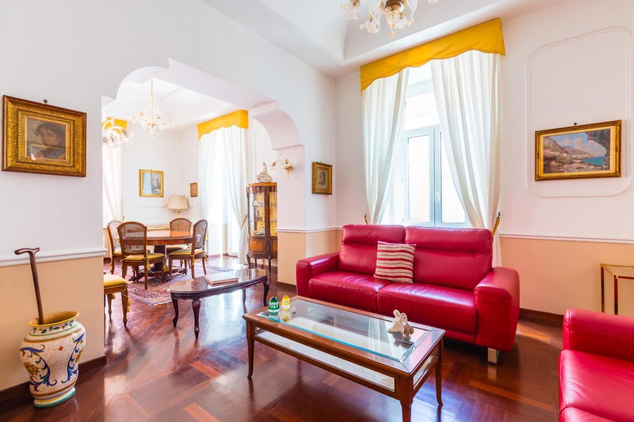 Grand Classic Apartment At San Martino By Napoliapartments 外观 照片