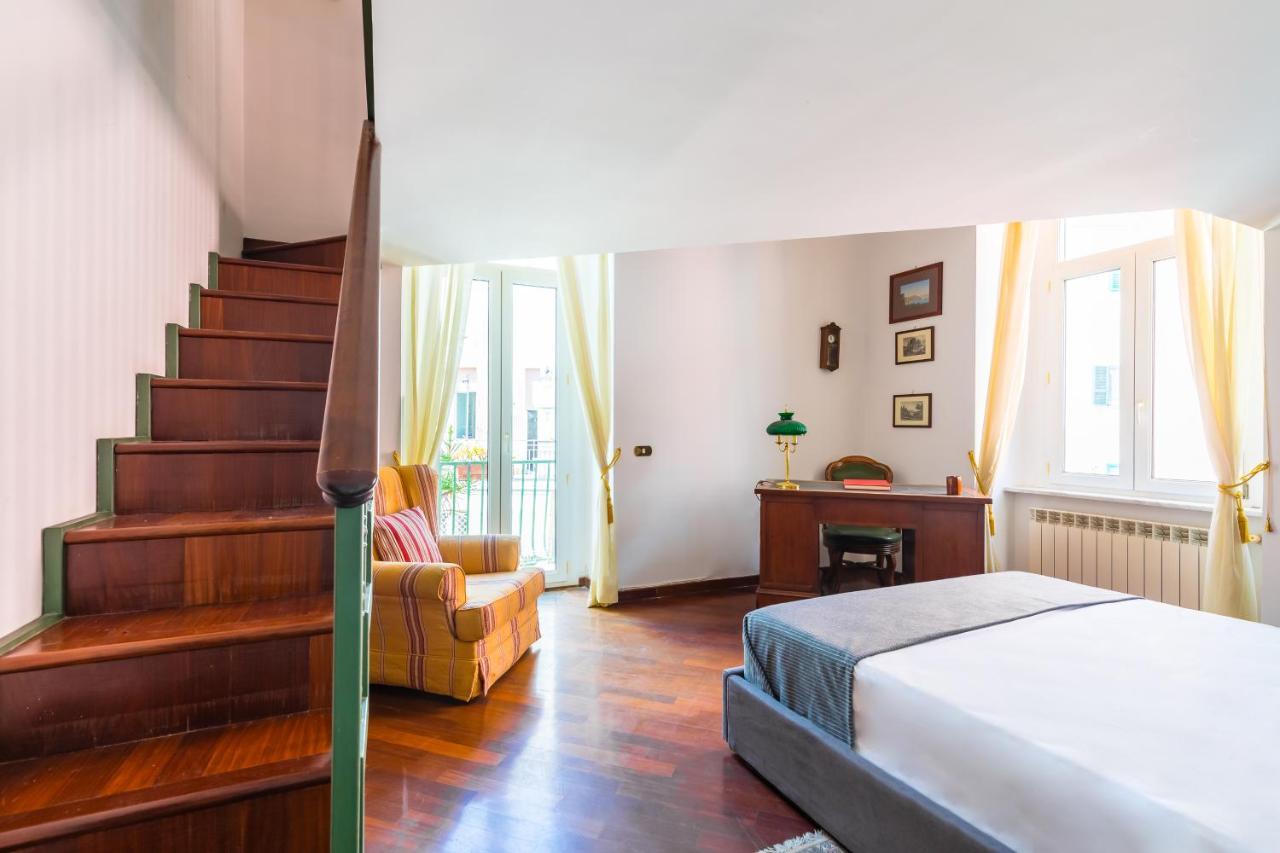 Grand Classic Apartment At San Martino By Napoliapartments 外观 照片