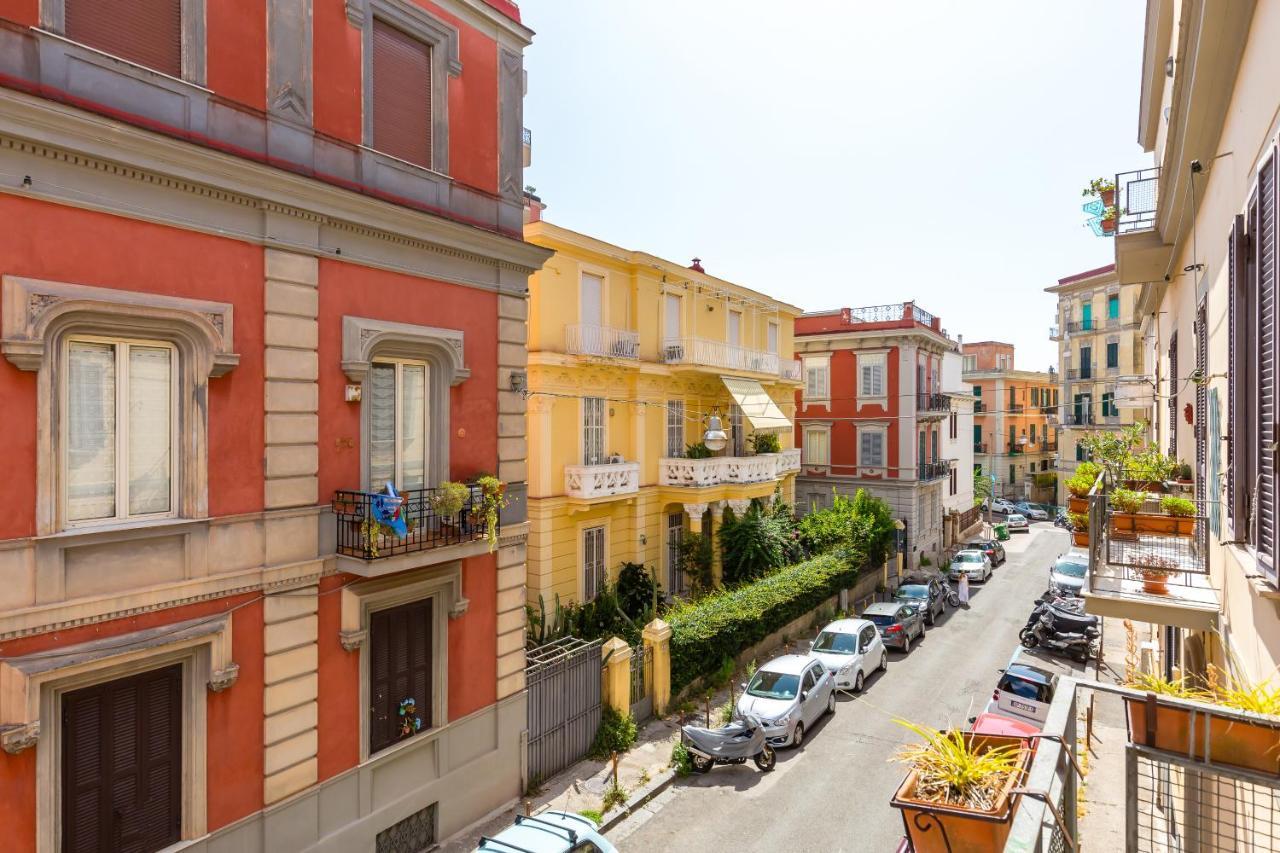 Grand Classic Apartment At San Martino By Napoliapartments 外观 照片