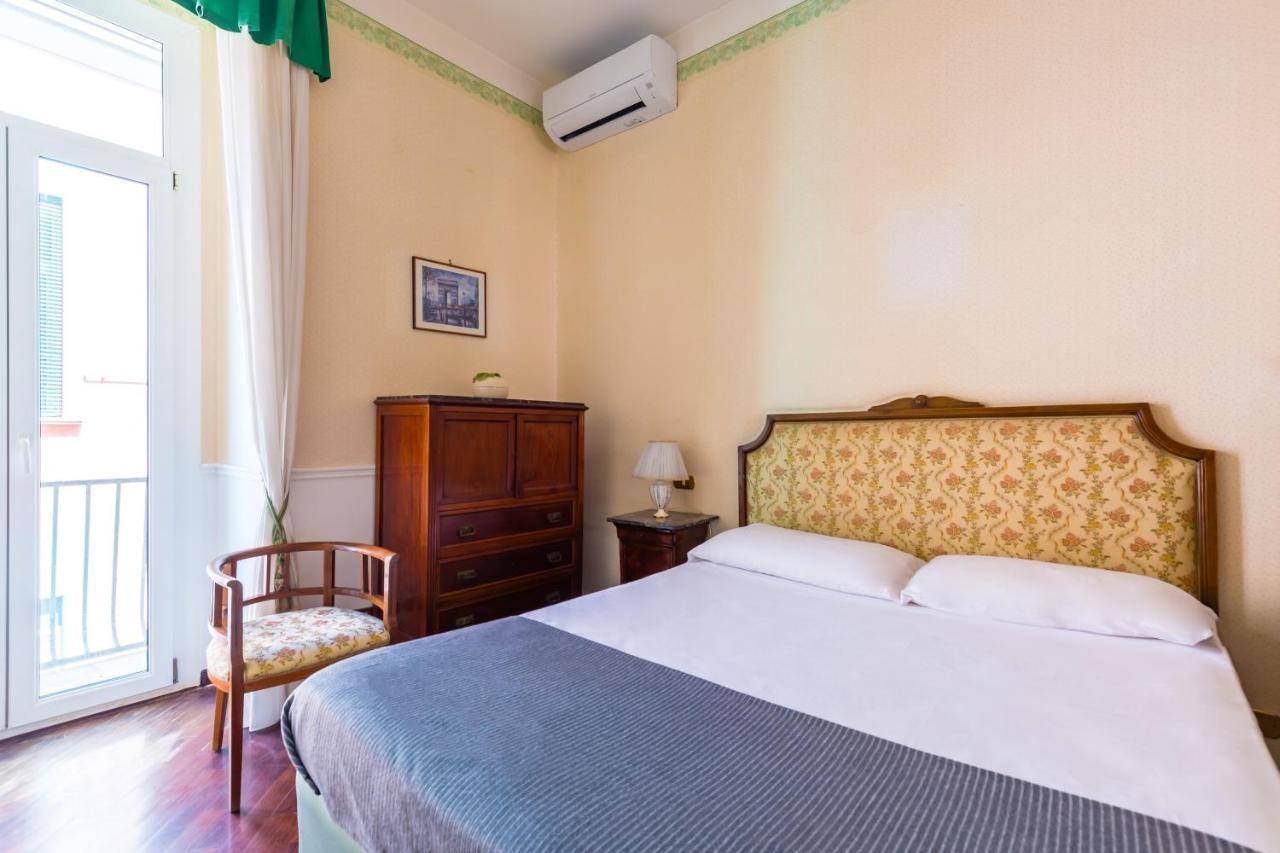 Grand Classic Apartment At San Martino By Napoliapartments 外观 照片