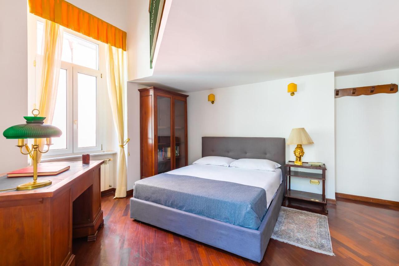 Grand Classic Apartment At San Martino By Napoliapartments 外观 照片