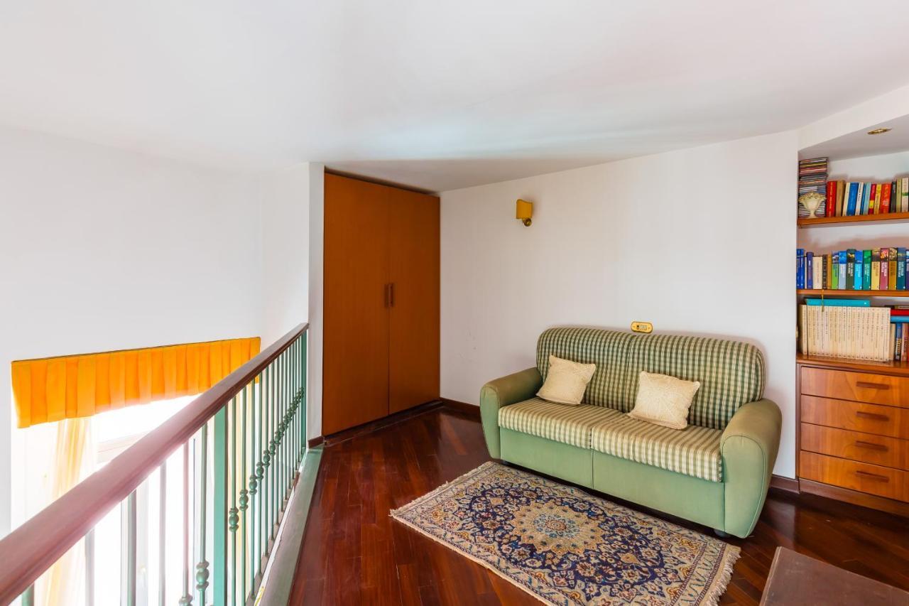 Grand Classic Apartment At San Martino By Napoliapartments 外观 照片