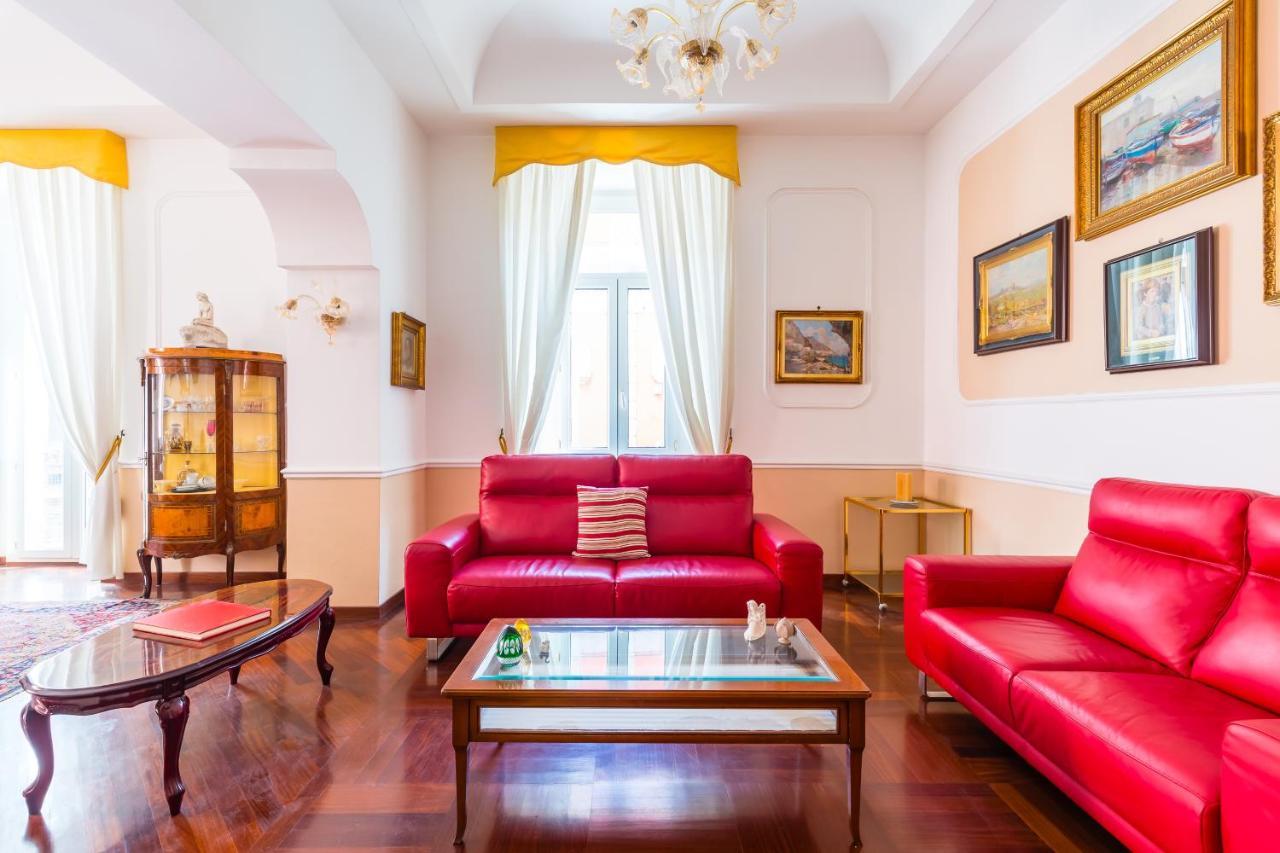 Grand Classic Apartment At San Martino By Napoliapartments 外观 照片