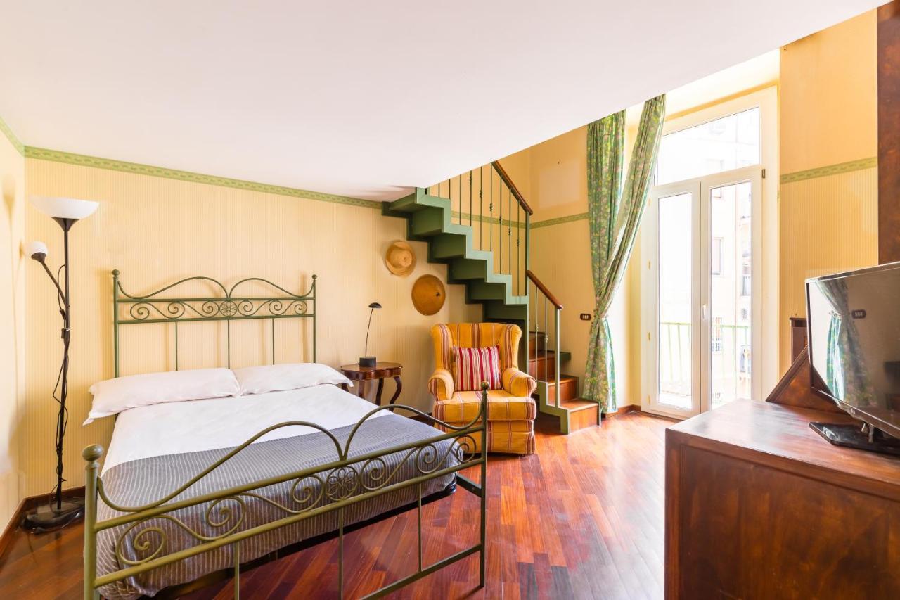 Grand Classic Apartment At San Martino By Napoliapartments 外观 照片