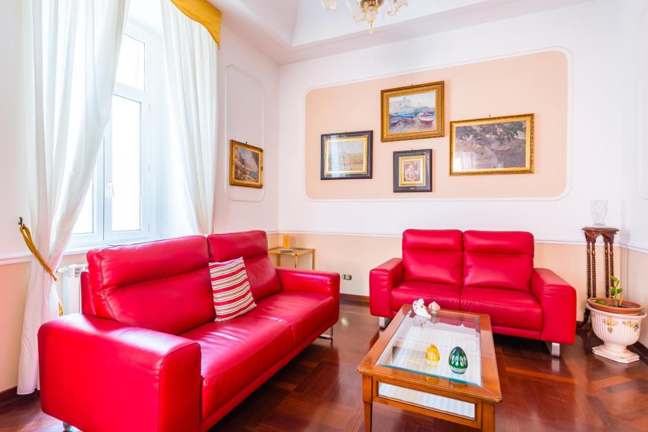 Grand Classic Apartment At San Martino By Napoliapartments 外观 照片